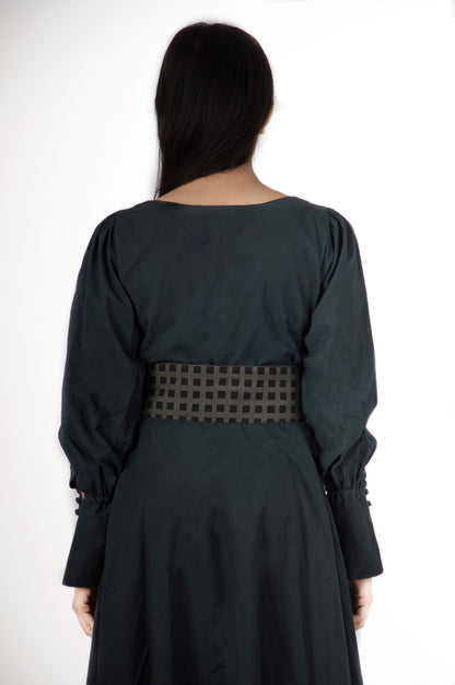 Semi-flared puffed sleeve dress