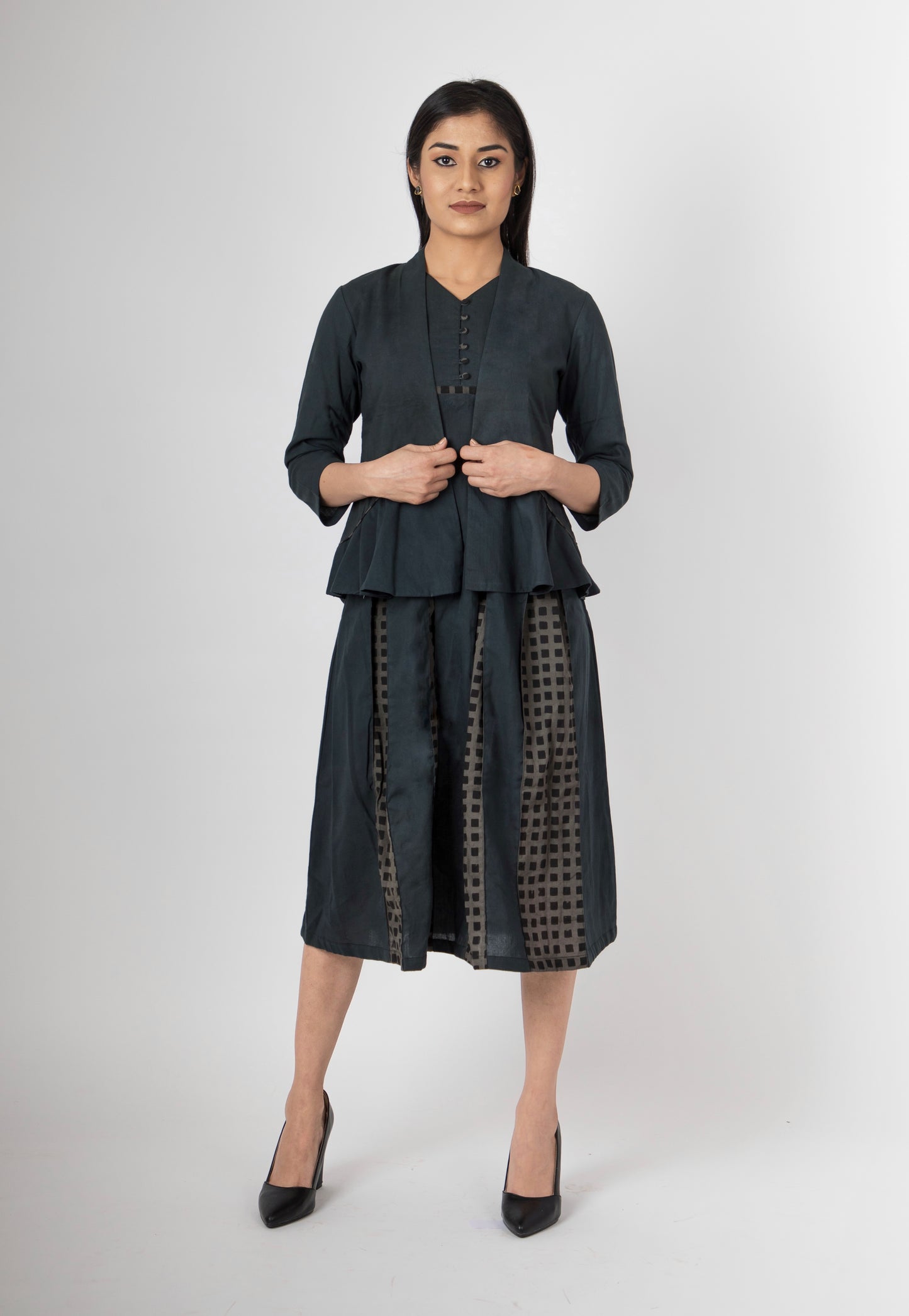 Semi flared shrug and box pleated dress